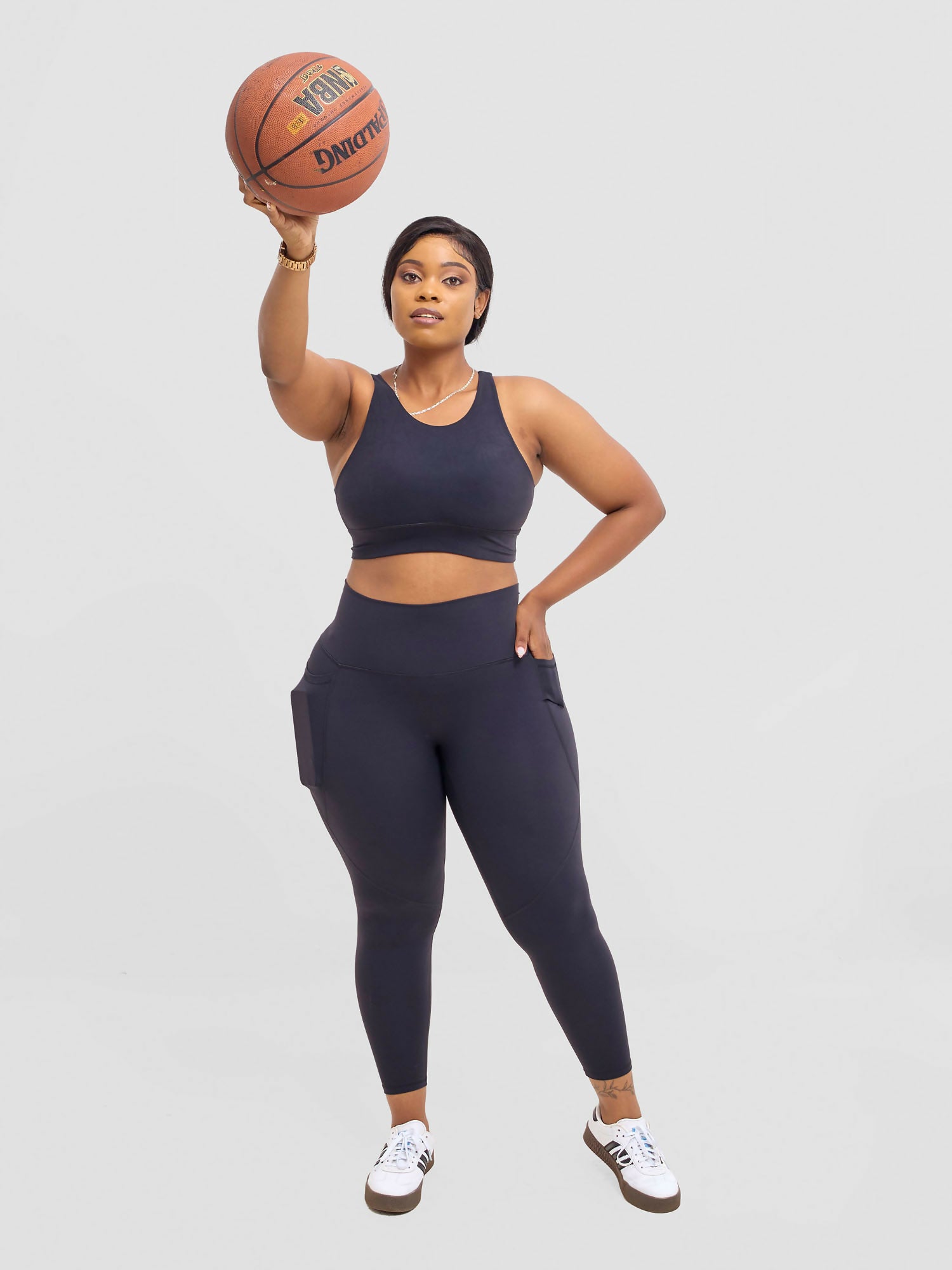 Flen Store With Pockets Leggings & Sports Bra Set - Black